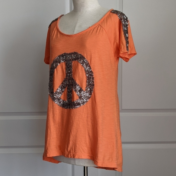 Lola Made In Italy Tee Sequin Peace Sign Short Sleeve Fading Orange M/L EUC - Picture 10 of 13